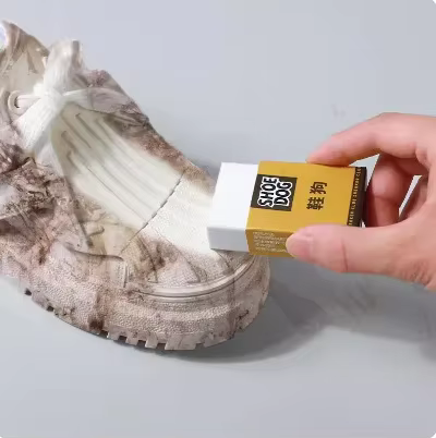 Gomme Nettoyante pour Chaussures - Revitalisez vos baskets avec cette brosse
