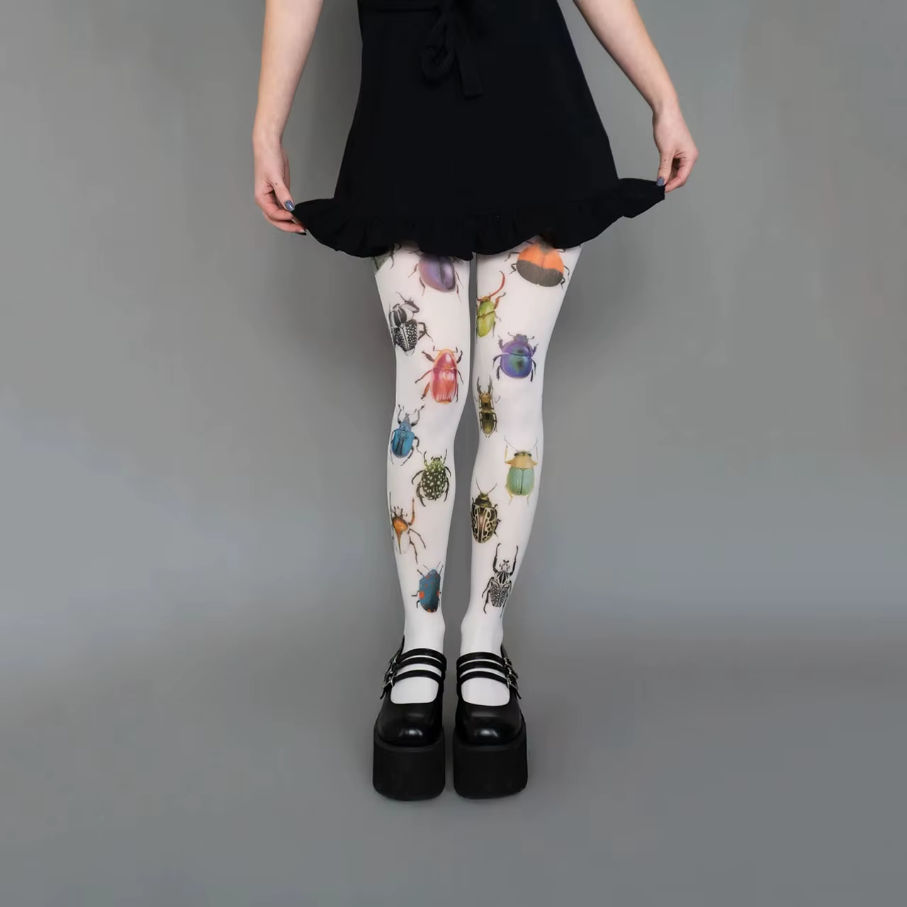 Chaussettes longues imprimées d'animaux mignons à la mode pour filles, Style Emo Y2K des années 2000, chaussettes aux genoux Harajuku, chaussettes Graffiti blanches Cosplay Kawaii