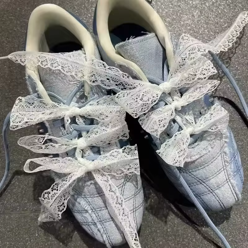 1/4 paires fantaisie dentelle 3CM de large lacets plats baskets femmes chaussures décontractées noir blanc mode