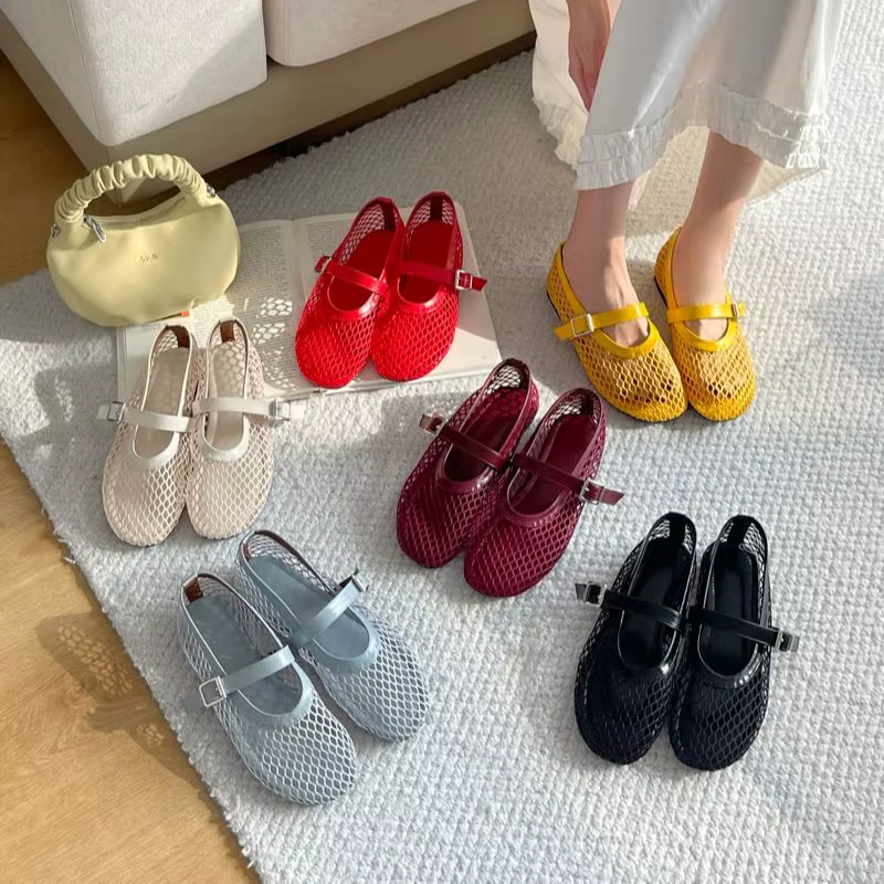 Escarpins à talons bas pour femmes