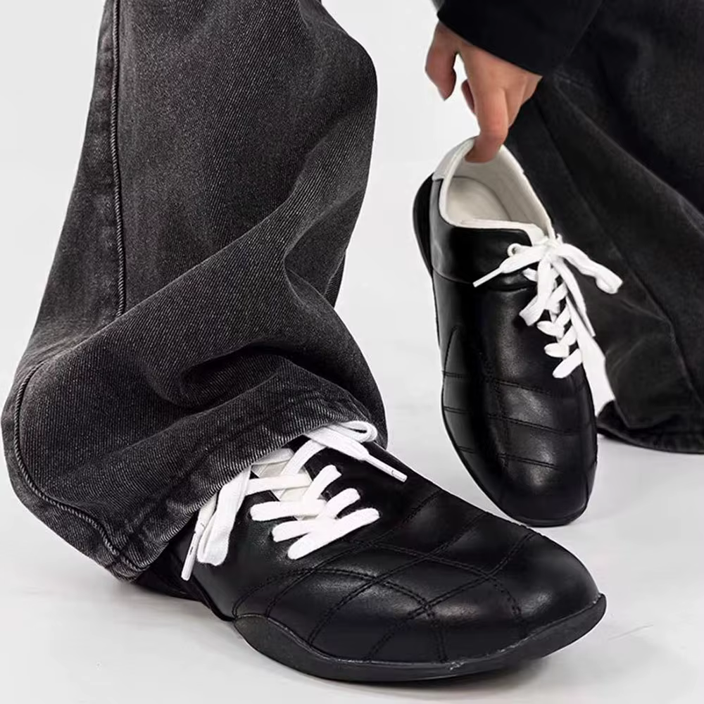 2025 marque femmes noir style football décontracté baskets chaussures plates pour homme lacets chics