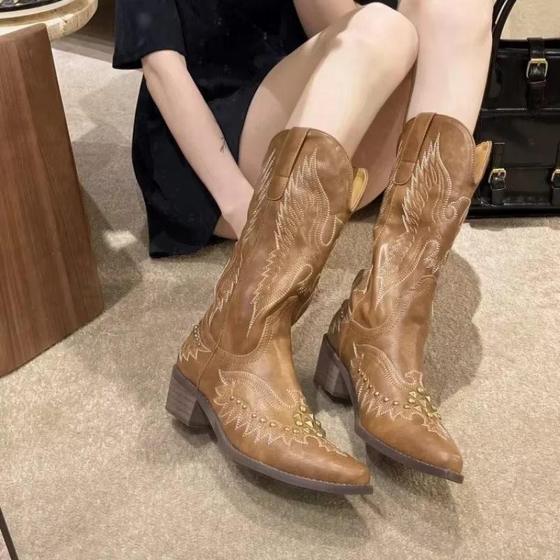 Bottes de cowboy occidentales cloutées pour femmes
