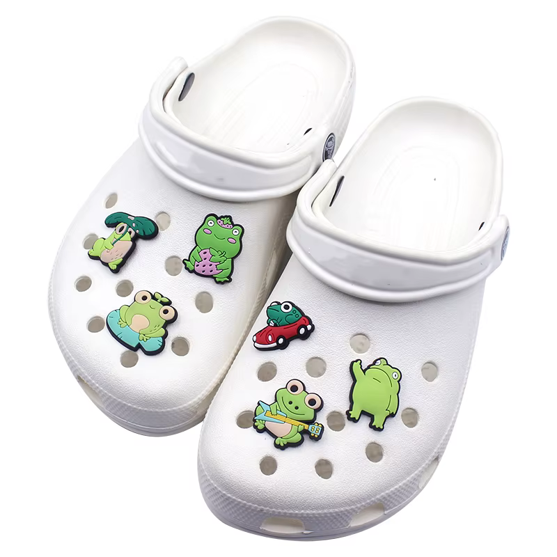 Breloques de chaussures en PVC grenouille amusantes personnalisées