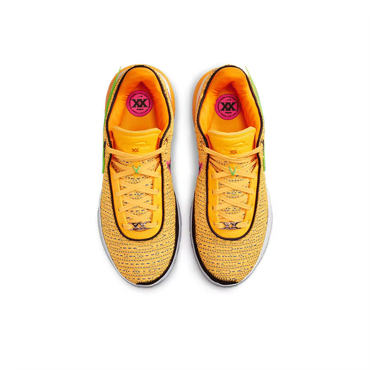 Chaussures de basket-ball Nike LeBron 20 unisexes à tige basse orange/bleu