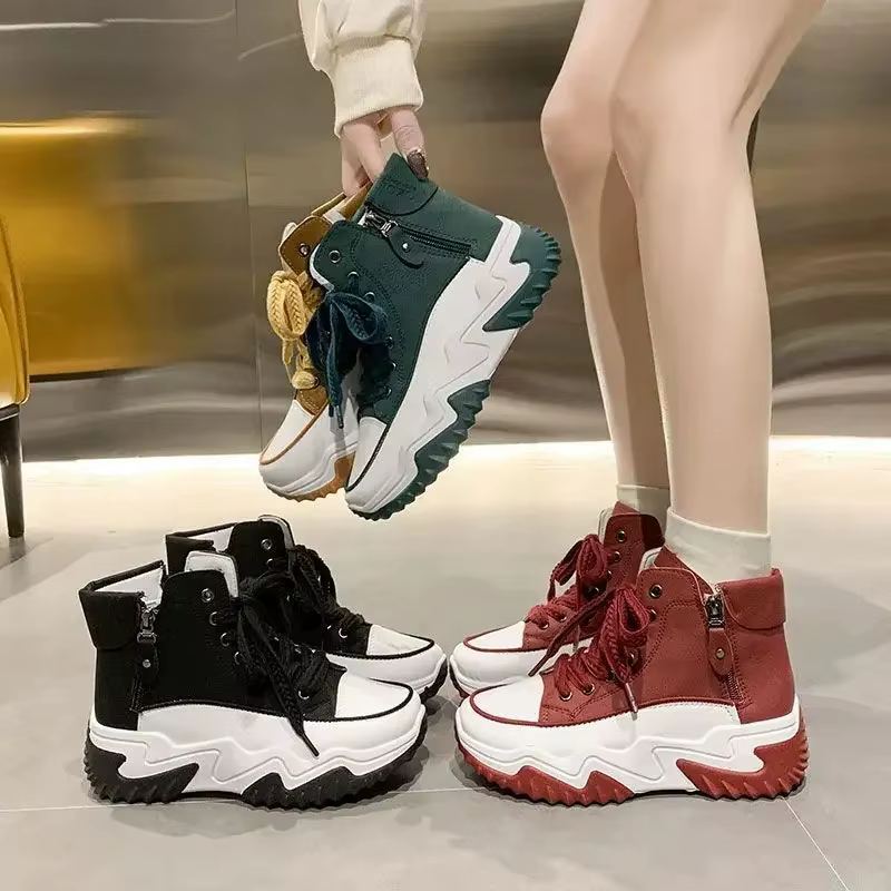 Nouvelles chaussures pour femmes