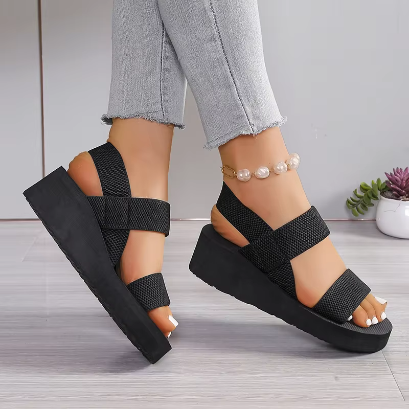 Sandales compensées à bande élastique noire pour femmes été 2025 chaussures de plage légères antidérapantes femme