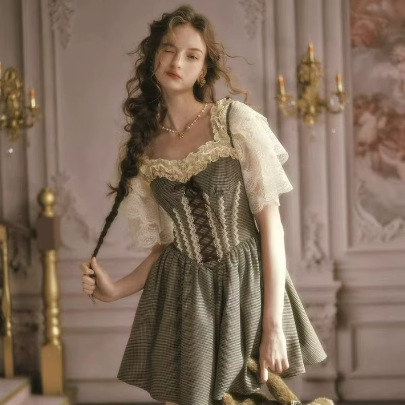 Chemisiers élégants de style Lolita victorien pour femmes, chemisiers vintage en dentelle à manches courtes évasées et volants, blouses douces Y2K amples pour femmes