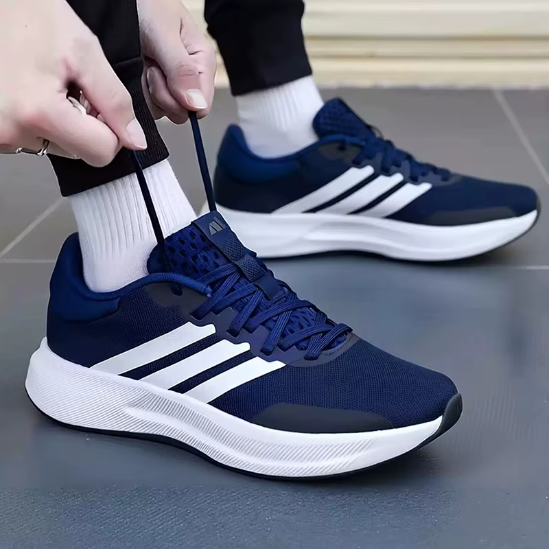 Adidas Chaussures de course légères et respirantes en maille bleu marine à trois bandes JR5851