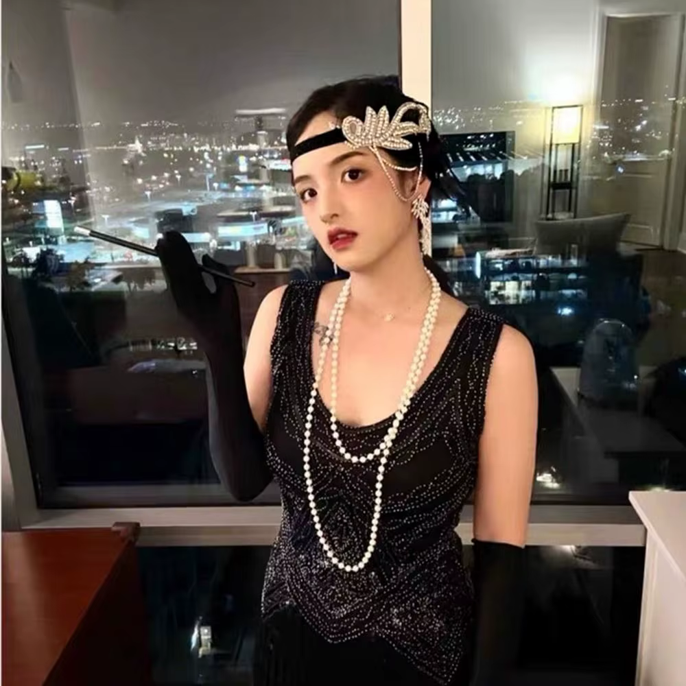 Robe de Cosplay Gatsby en chaîne, couvre-chef en plumes, accessoires de fête de mascarade, bandeau de Style coréen, cheveux à paillettes