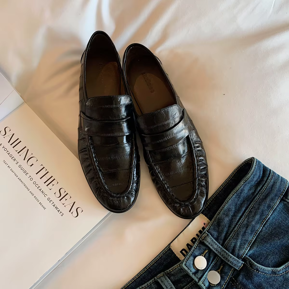 Chaussures plates confortables à motif crocodile pour femmes, nouveau style printemps-automne, chaussures en cuir de style britannique, talon bas, non fatiguantes