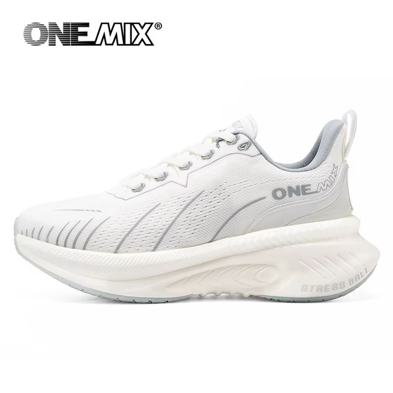 ONEMIX blanc chaussures de course sur route pour hommes coussin d'air