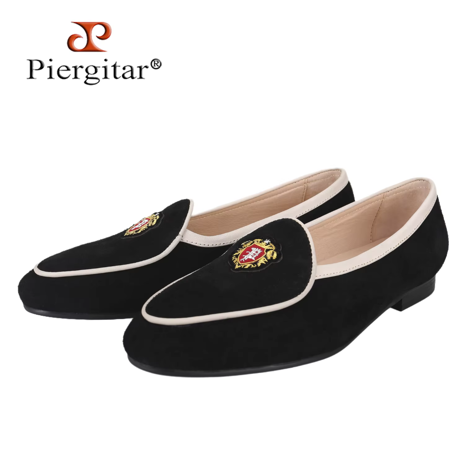 Chaussures de smoking Piergitar style classique en daim noir à enfiler avec badge en soie indienne fait main