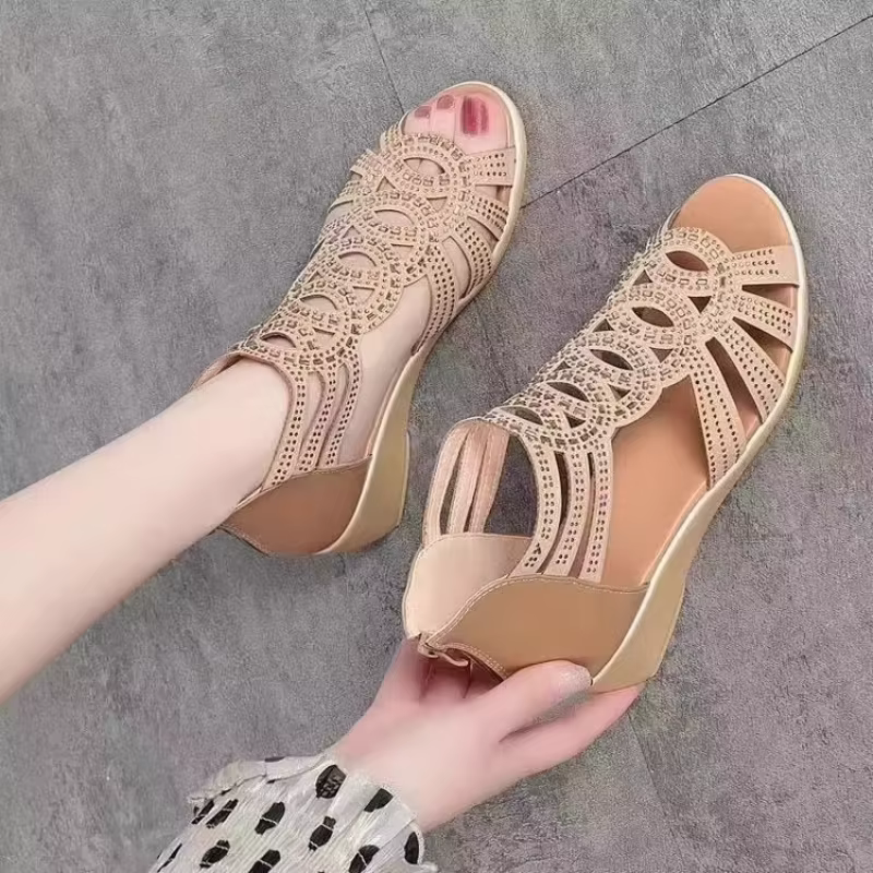 Sandales romaines en cuir souple pour femmes