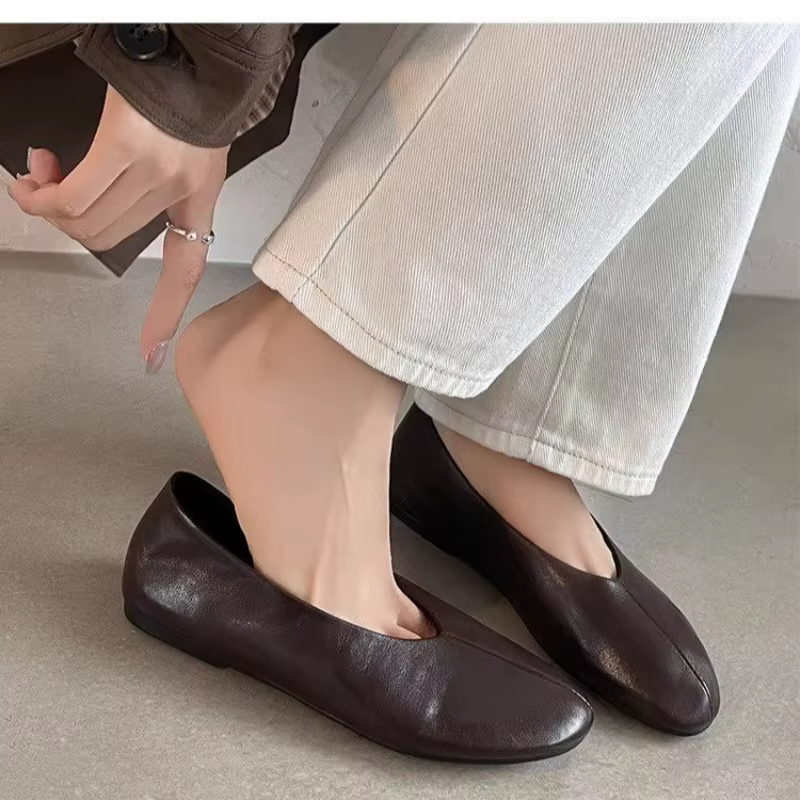 Chaussures plates simples à bout rond pour femme