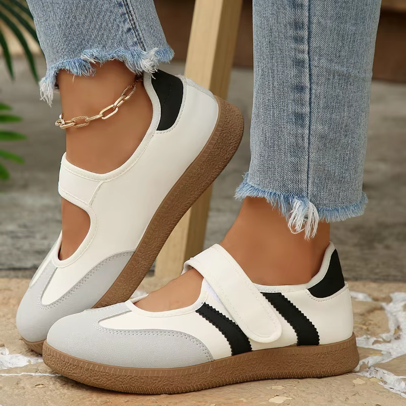 Chaussures plates décontractées blanches et noires pour femmes