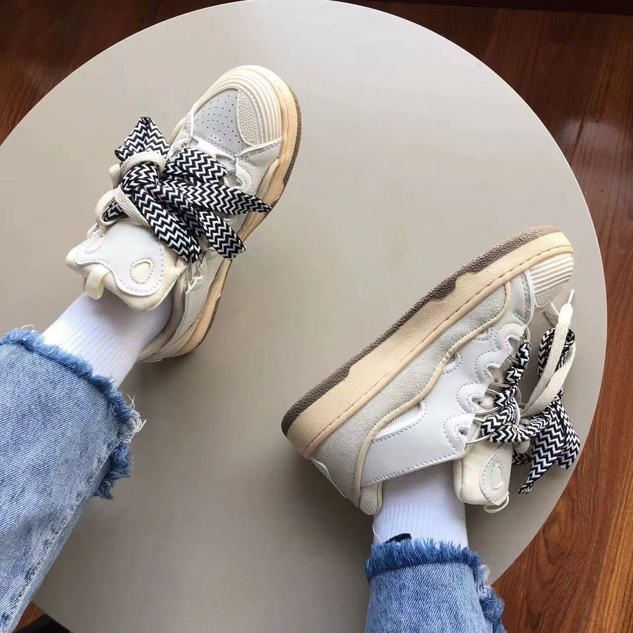 Top Designer rétro chaussures de sport pour hommes femmes tout-match fouet conception Niche baskets livraison directe