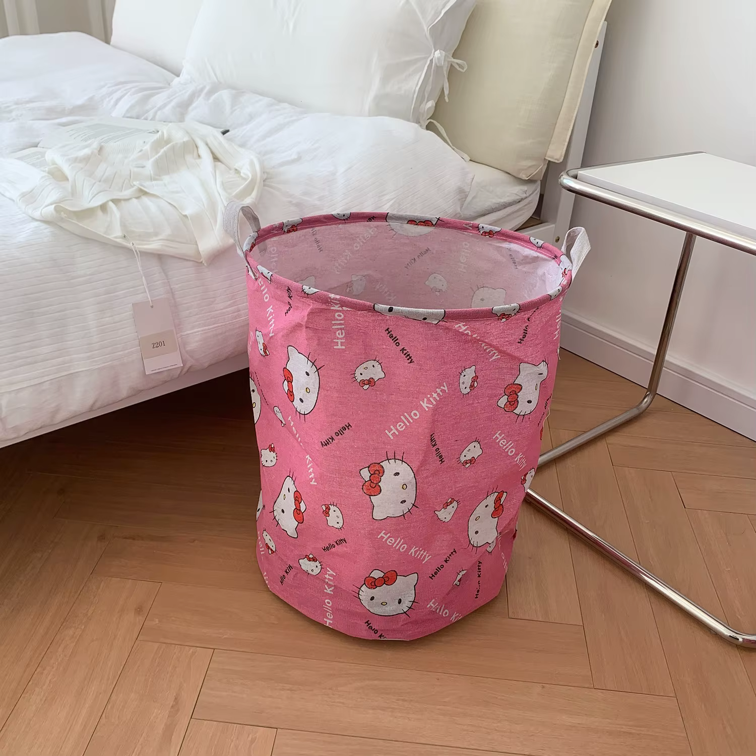 Panier de rangement domestique HelloKitty, accessoire de dessin animé, pour articles divers, indispensable pour la maison
