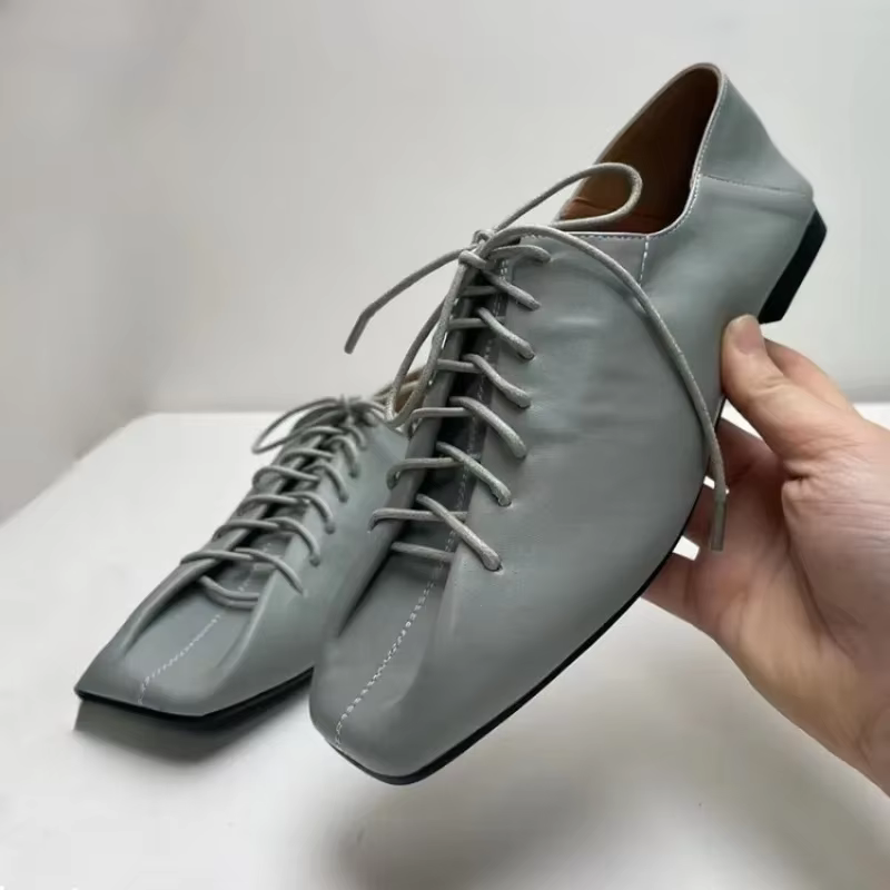 Chaussures plates en cuir souple à lacets croisés plissés style rétro français