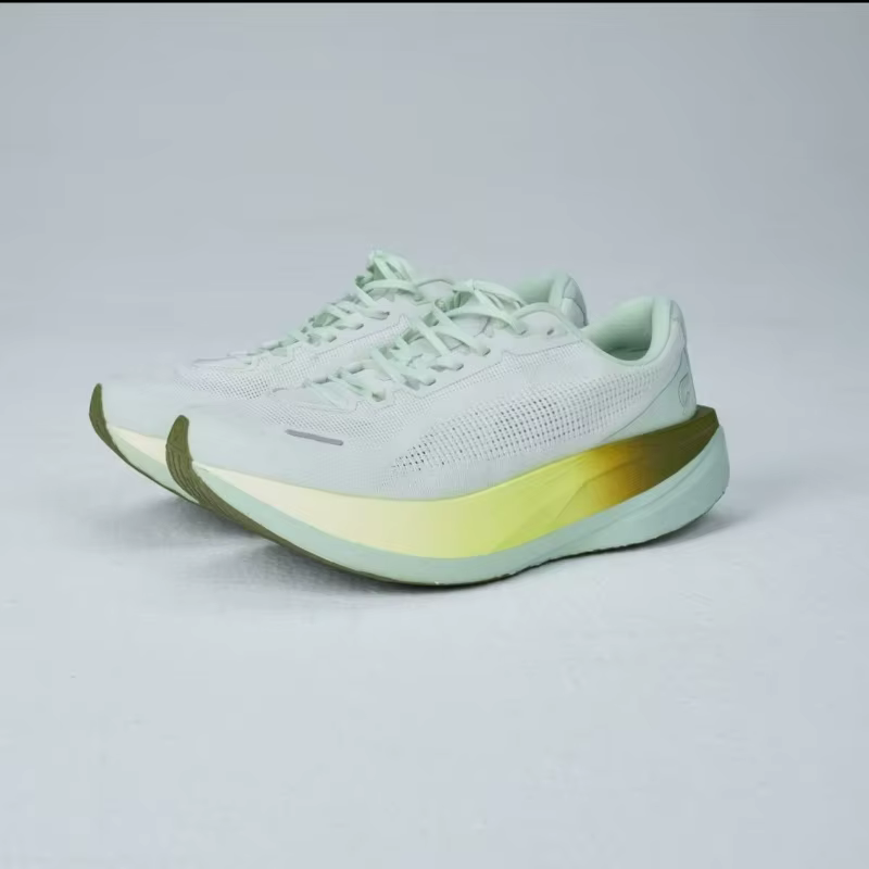 Chaussures de course d'été pour hommes et femmes