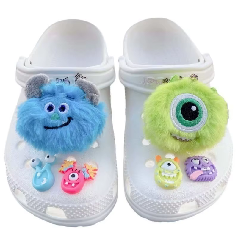 Ensemble de breloques de chaussures de dessin animé Disney Monsters University