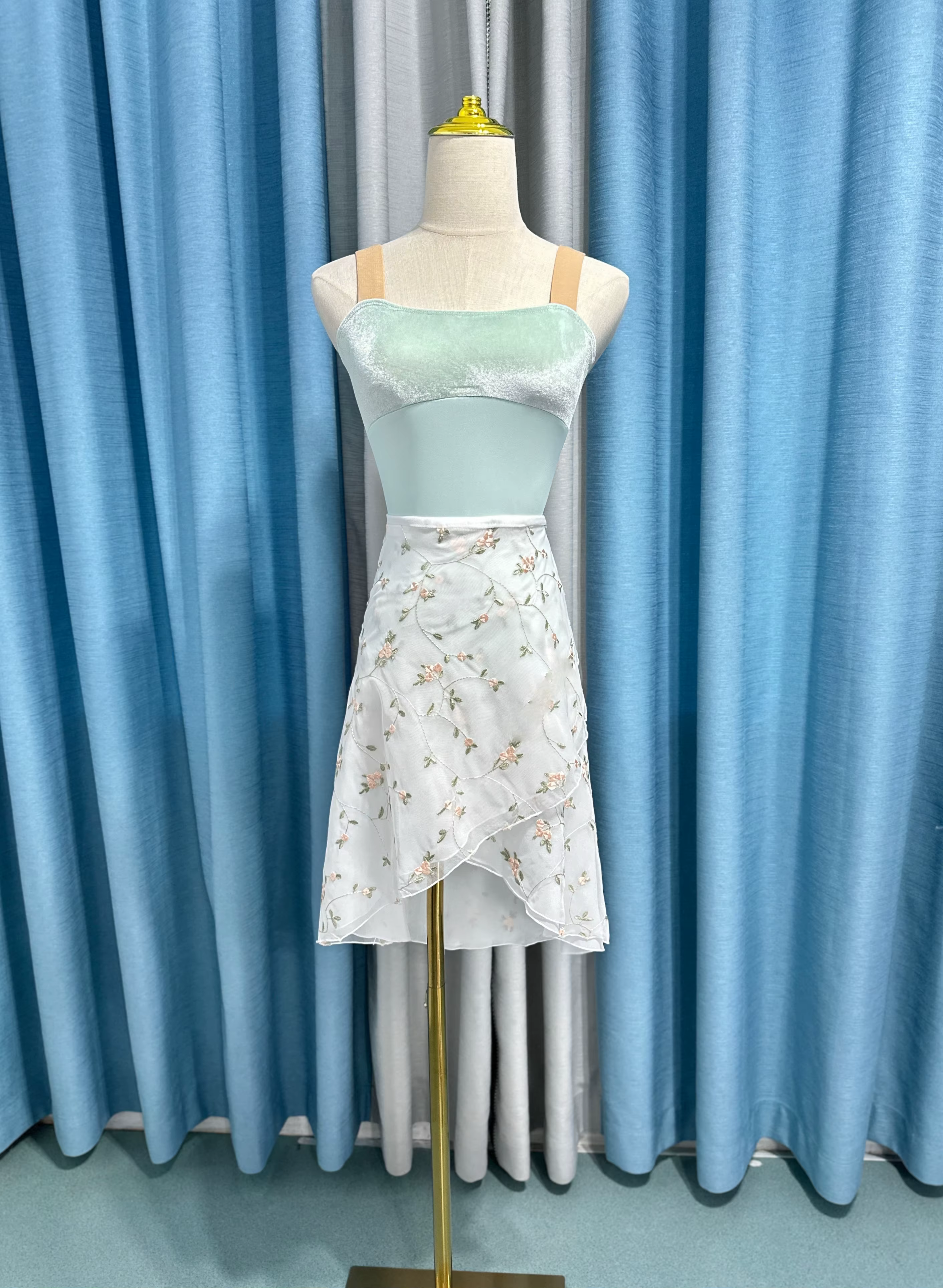 Jupe de danse de Ballet pour femmes, tablier de danse brodé de haute qualité, robe justaucorps élégante pour exercices de Ballet, jupe de danse