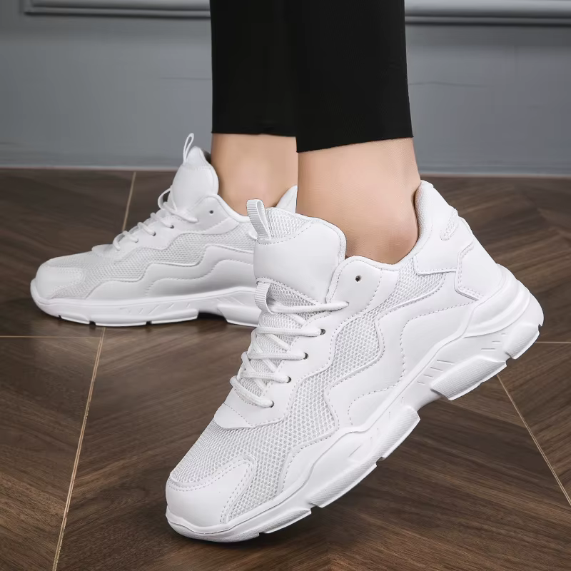 Les chaussures de marche à fond plat pour femmes avec maille et semelles épaisses sont les meilleures