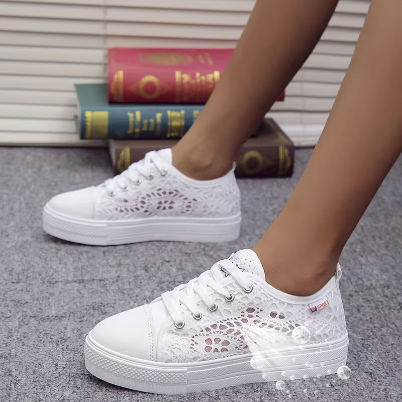 Dentelle « Sweet & Fresh » - Baskets brodées