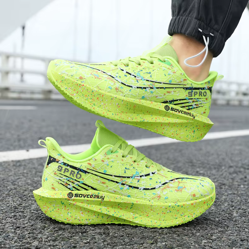 Nouvelles chaussures de course pour hommes et femmes