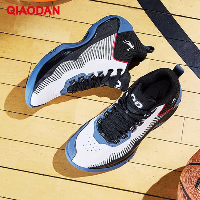 Chaussures de basketball QIAODAN pour hommes 2026 – Nouvelles baskets montantes en cuir légères et antidérapantes pour