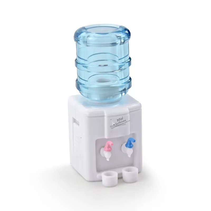 Nouveau modèle de scène de jeu alimentaire miniature, mini accessoires, mini distributeur d'eau, accessoires de décoration pour la maison, pour le salon