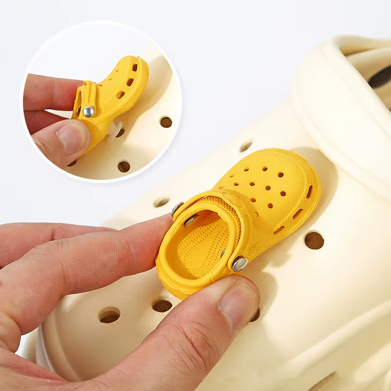 Breloques de chaussures en PVC en forme de Mini chaussures 3D