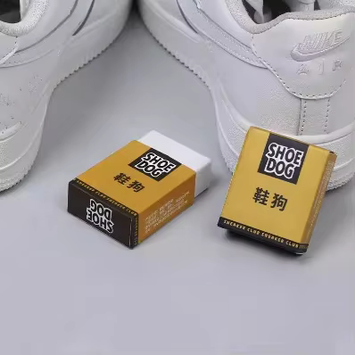 Gomme Nettoyante pour Chaussures - Revitalisez vos baskets avec cette brosse