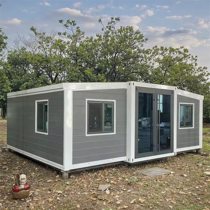 Maisonnette personnalisée luxueuse, maison préfabriquée personnalisable pour villa haut de gamme, hôtel ou appartement, avec une disposition unique.