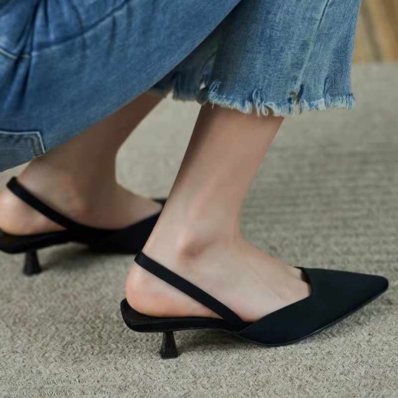 Nouvelles Chaussures Femme Été 2026 - Élégantes Sandales à Talon Aiguille et Bout Pointu avec Bride Unique
