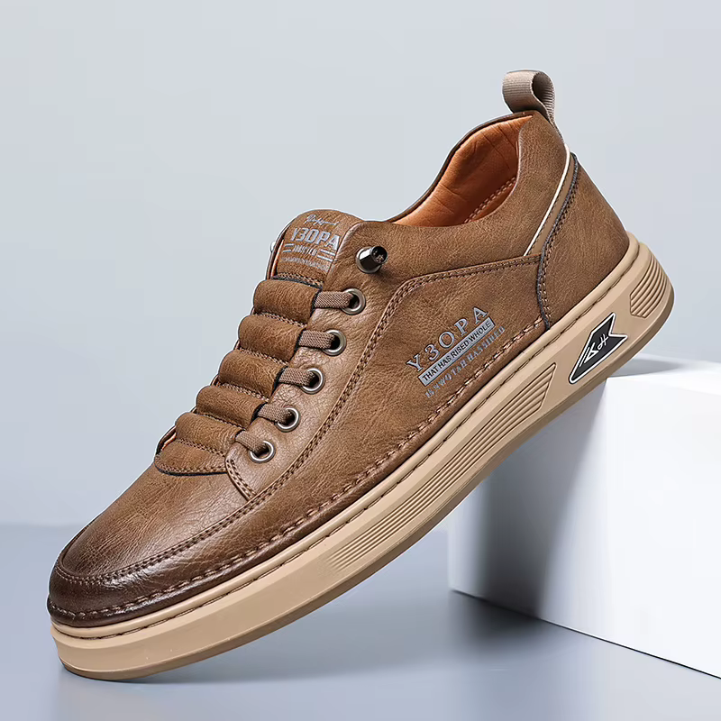Marque hommes en cuir résistant à l'usure bas chaussures décontractées tendance baskets