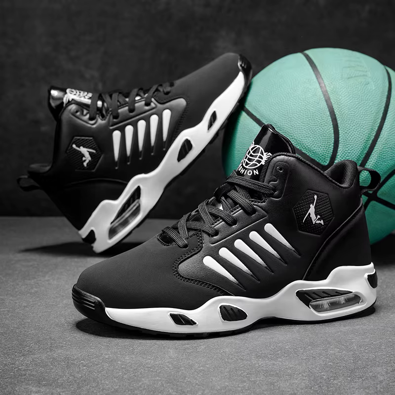 Chaussures de basket-ball montantes pour hommes avec design en maille respirante pour un confort maximal