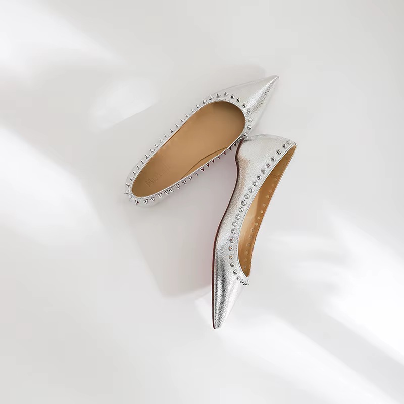 2025 printemps polyvalent pointu peu profond riveté semelle plate chaussures simples
