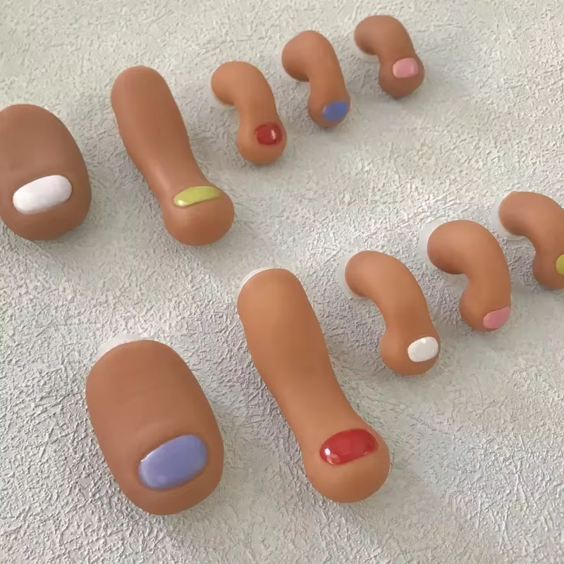Nouvelles 10 Breloques de Chaussures en Forme de Doigts de Pieds de Dessin Animé Mignons