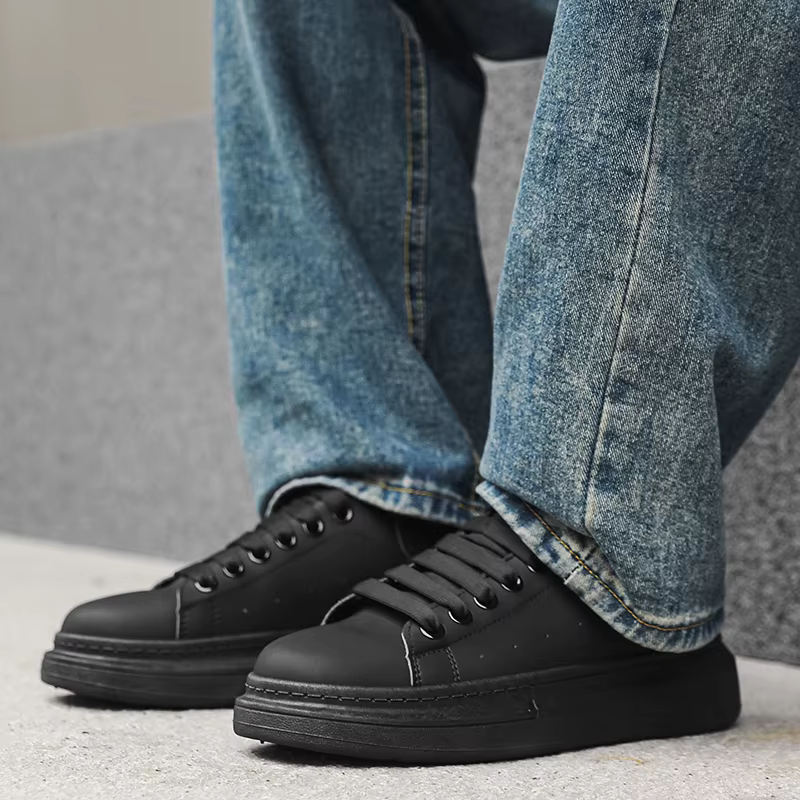 Baskets minimalistes blanches pour hommes