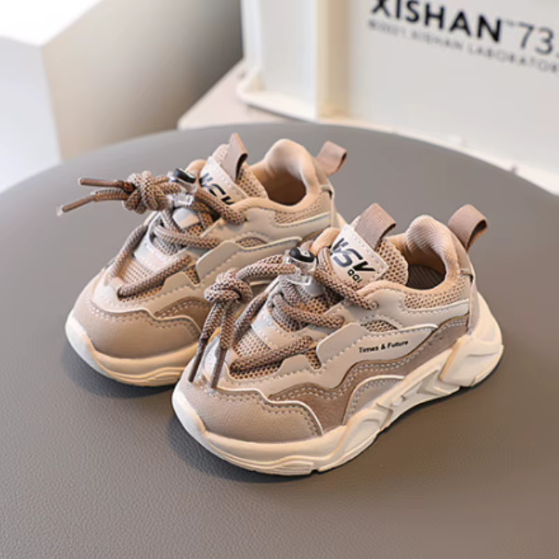 Baskets de sport tendance pour garçons