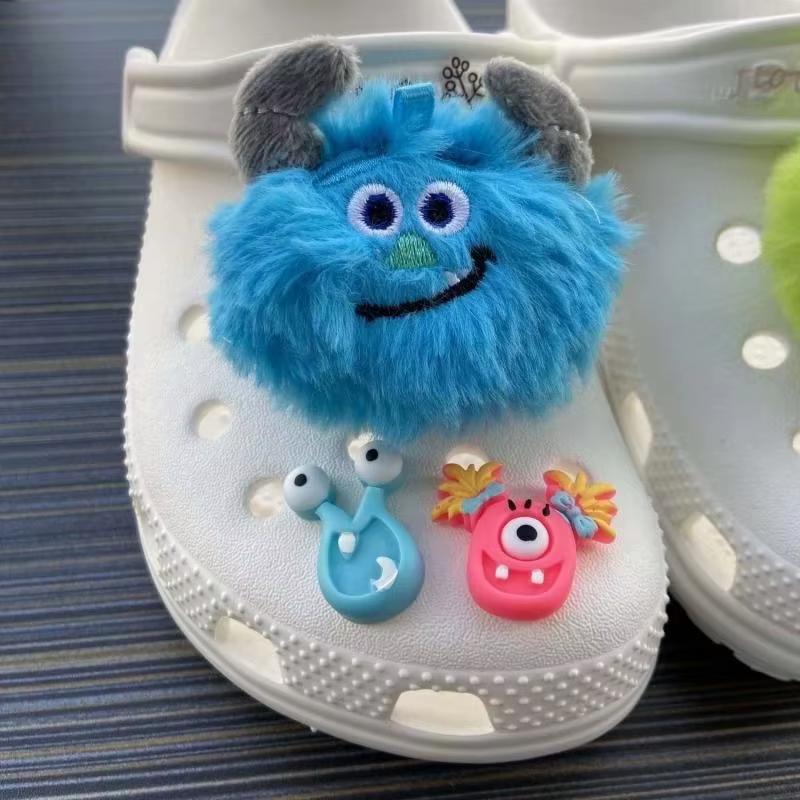Ensemble de breloques de chaussures de dessin animé Disney Monsters University