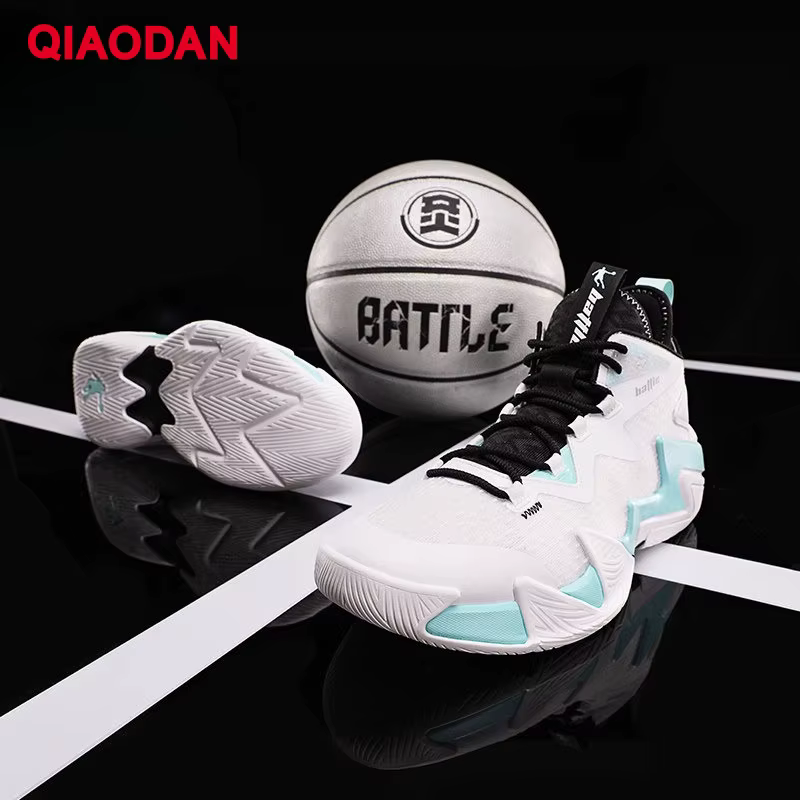 QIAODAN PoYing 2 chaussures de basket-ball professionnelles hommes 2025 mode élégant coussin antidérapant