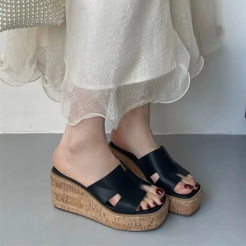 Talons noirs pantoufles été bloc chaussures compensées Sandales blanches décontracté Femme plate-forme