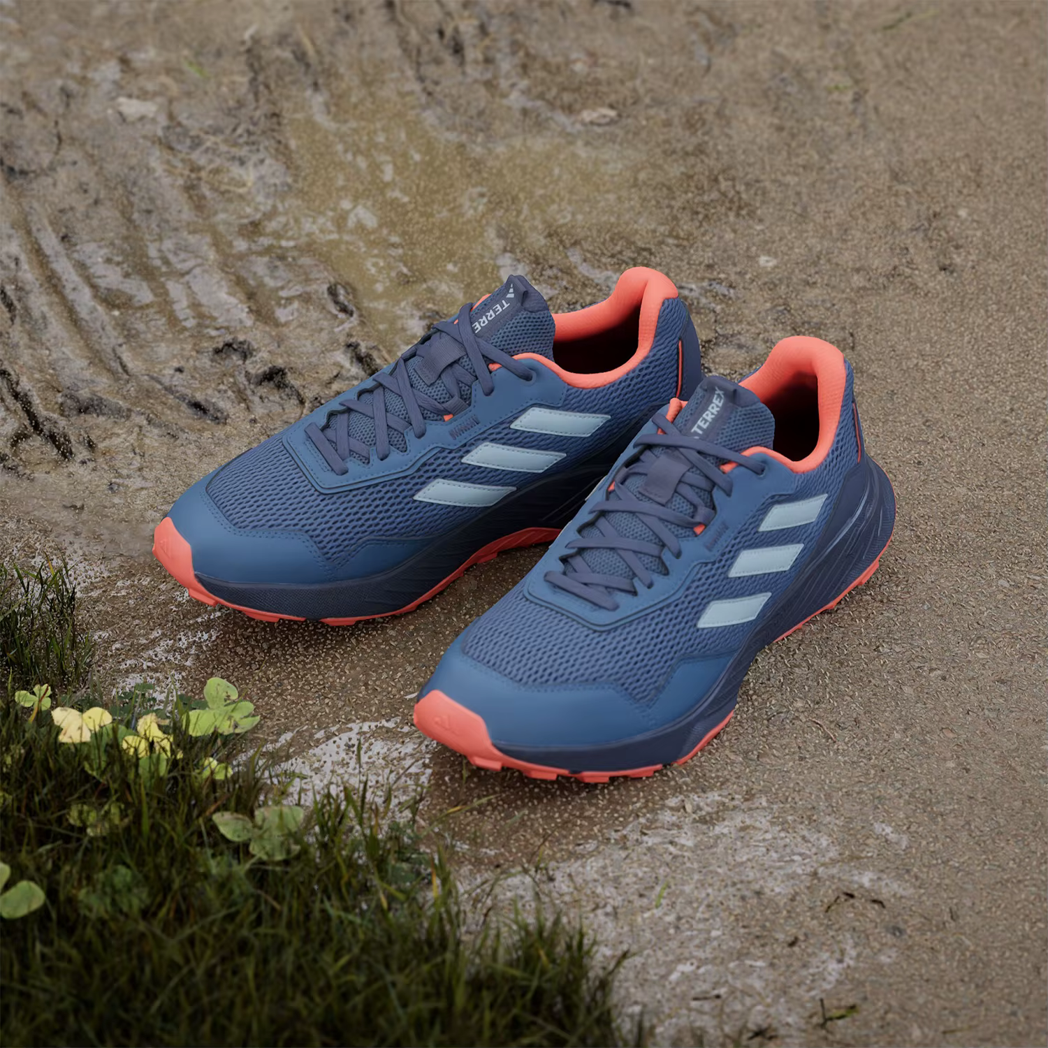 Adidas véritable TRACEFINDER chaussures de course sur sentier en plein air pour hommes IE5908