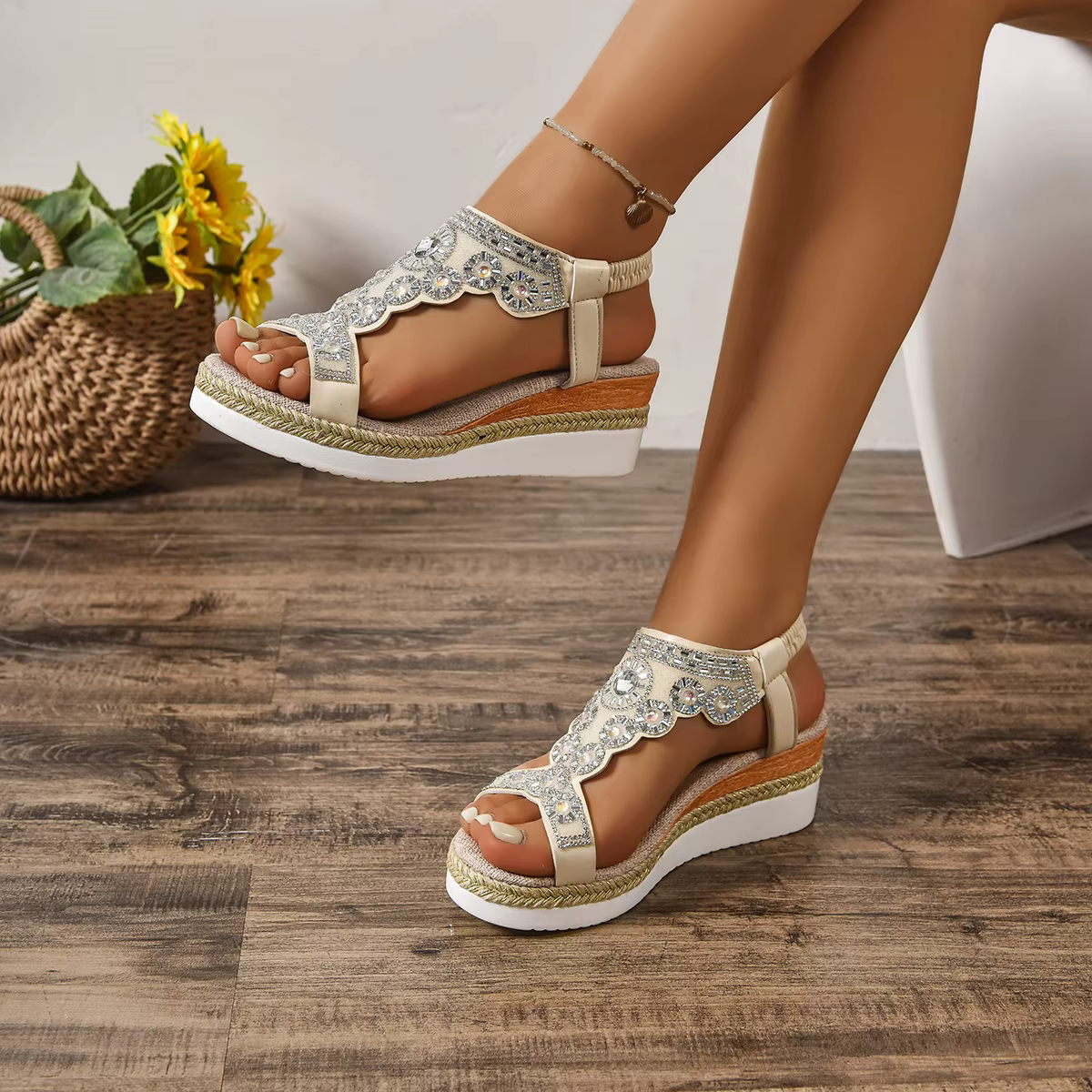 Sandales compensées vintage à rivets pour femme