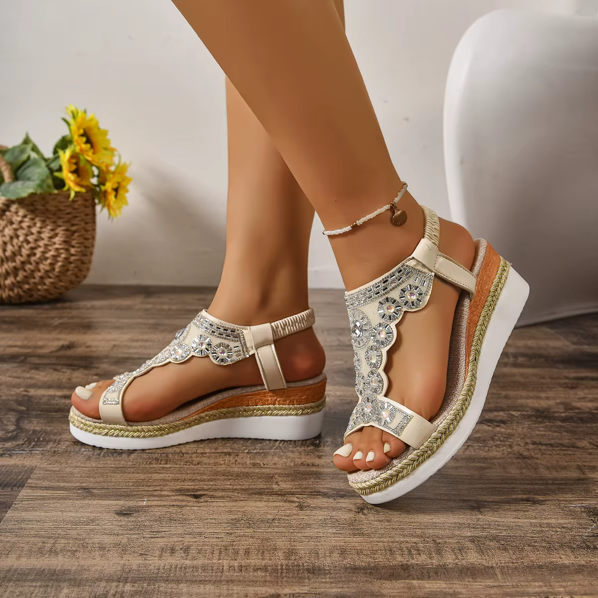 Sandales compensées vintage à rivets pour femme