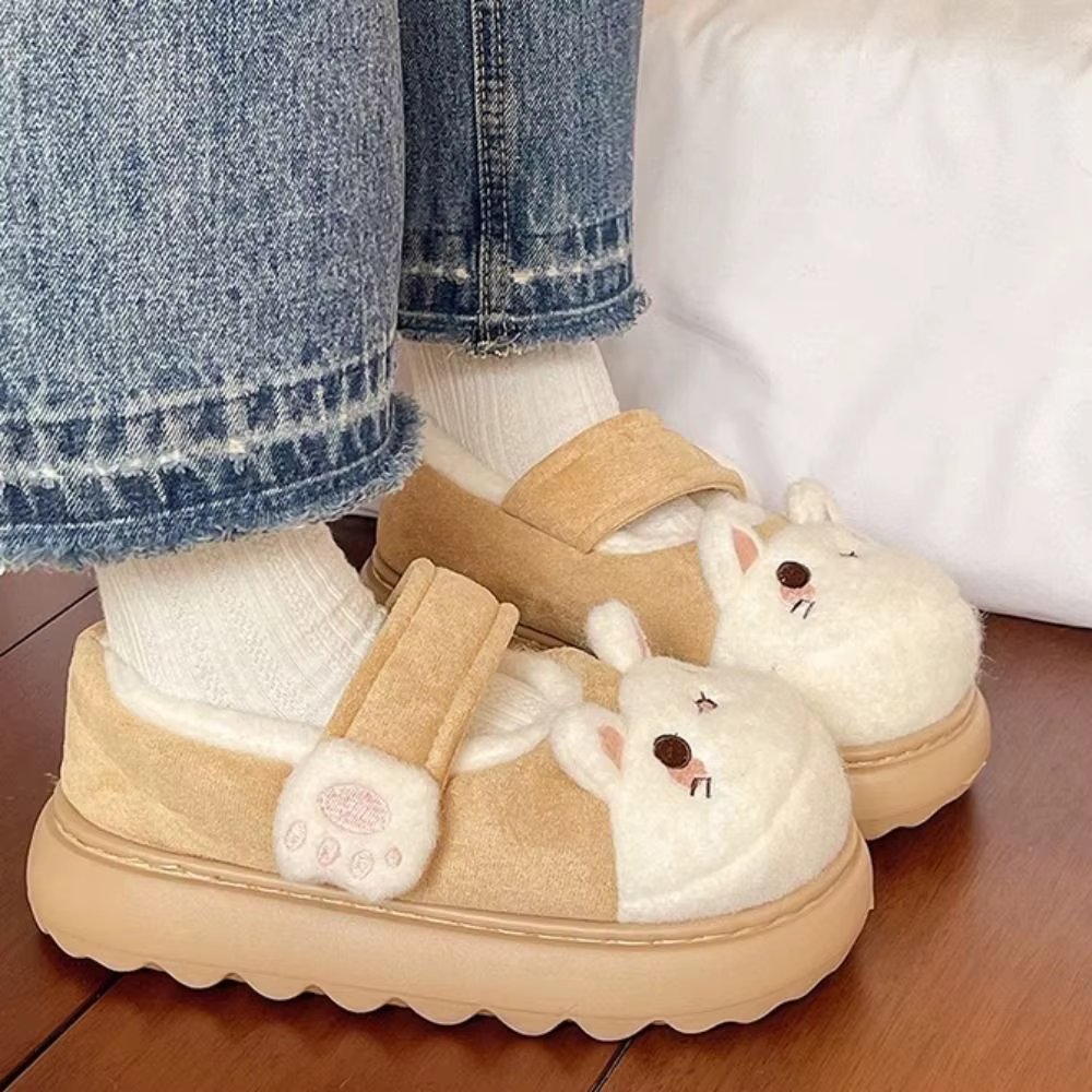 Chaussures patte de chat de dessin animé