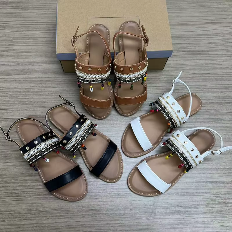 Style bohème été en cuir femmes chaussures 2025 mode perles et éléments tressés fond plat marque décontracté dames sandales