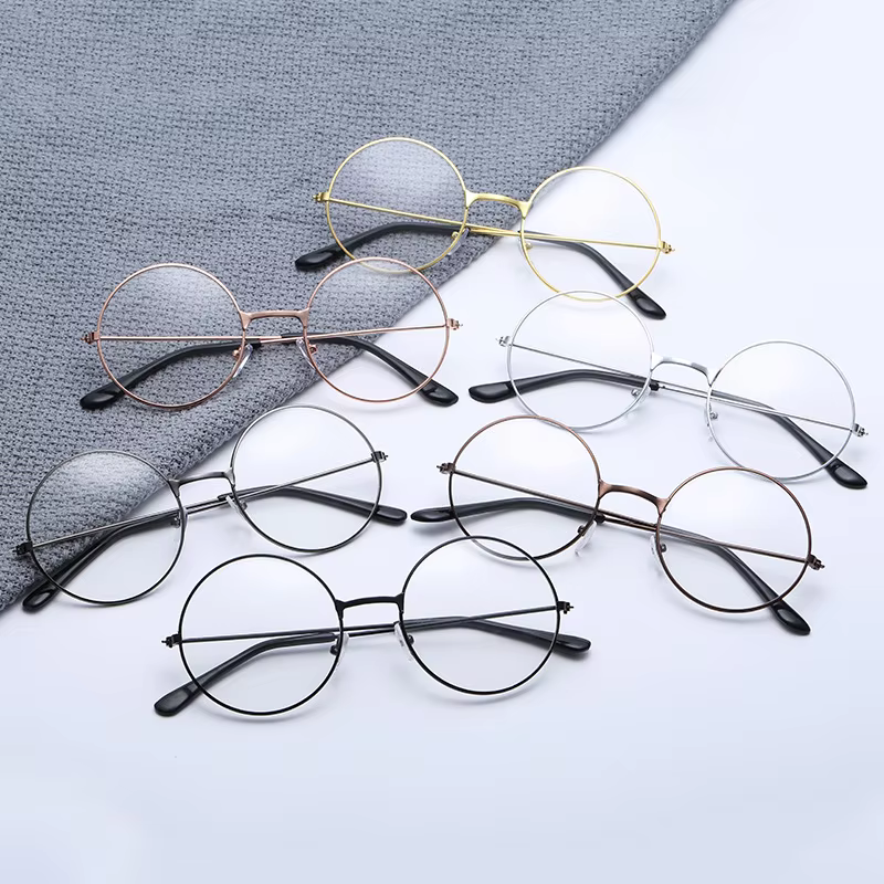 Lunettes rondes à la mode, accessoires Anime, lunettes rondes à lumière bleue, plates en métal pour hommes et femmes, lunettes d'art rétro, accessoire de vêtements, cadeau