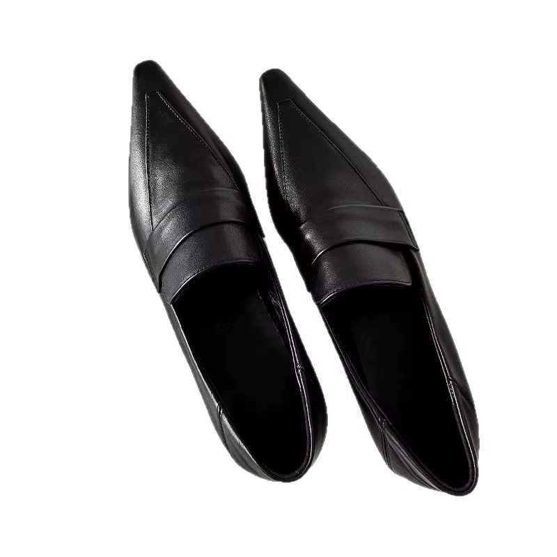 Chaussures à talon bas en velours style vintage français